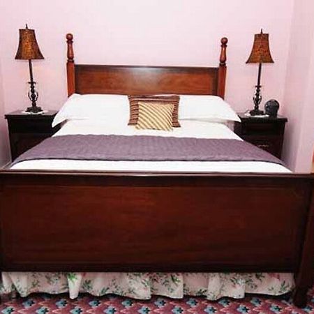 Kilbrack House B&B Голуей Екстериор снимка
