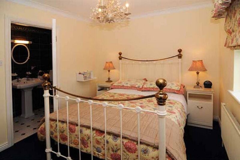 Kilbrack House B&B Голуей Екстериор снимка